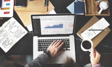 Como funcionam os links patrocinados